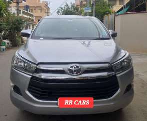 Toyota Innova Crysta 2.4 G MT 8 STR